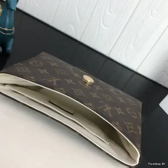 First bags ru LOUIS VUITTON BB LOCKY 0701